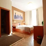 Hotel Merkur - Czech Leading Prag