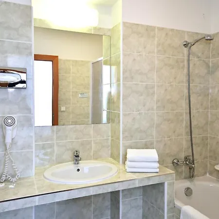 Hotell Merkur - Czech Leading 4*