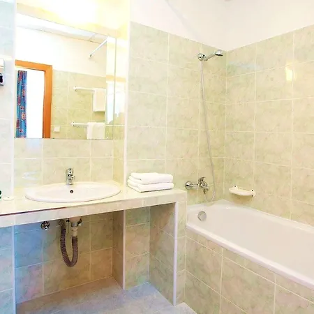 Merkur - Czech Leading 호텔 4*