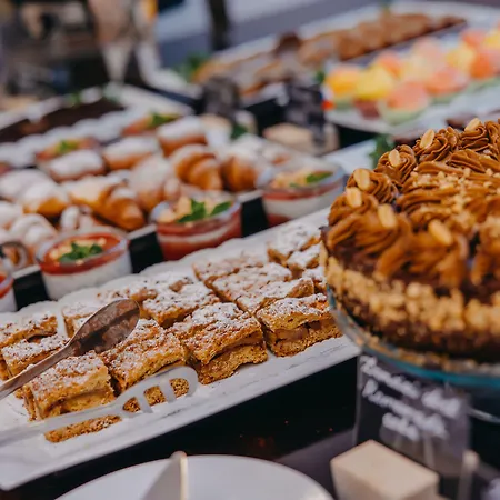 Hotel Merkur - Czech Leading 4*