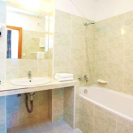 Hotel Merkur - Czech Leading Prague